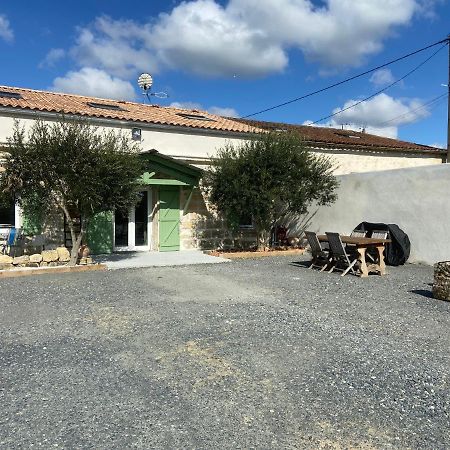 Maison De Charme Au Coeur Des Vignes Et Gironde Gauriac Exterior foto